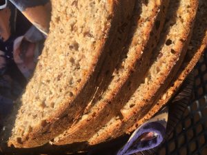 Yogi-Küche: Dinkel-Hafer-Brot mit Saaten